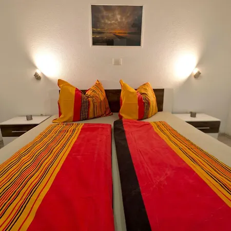 Luka Mit Pool- Gelegen In By Interhome Сasa de vacaciones Pula